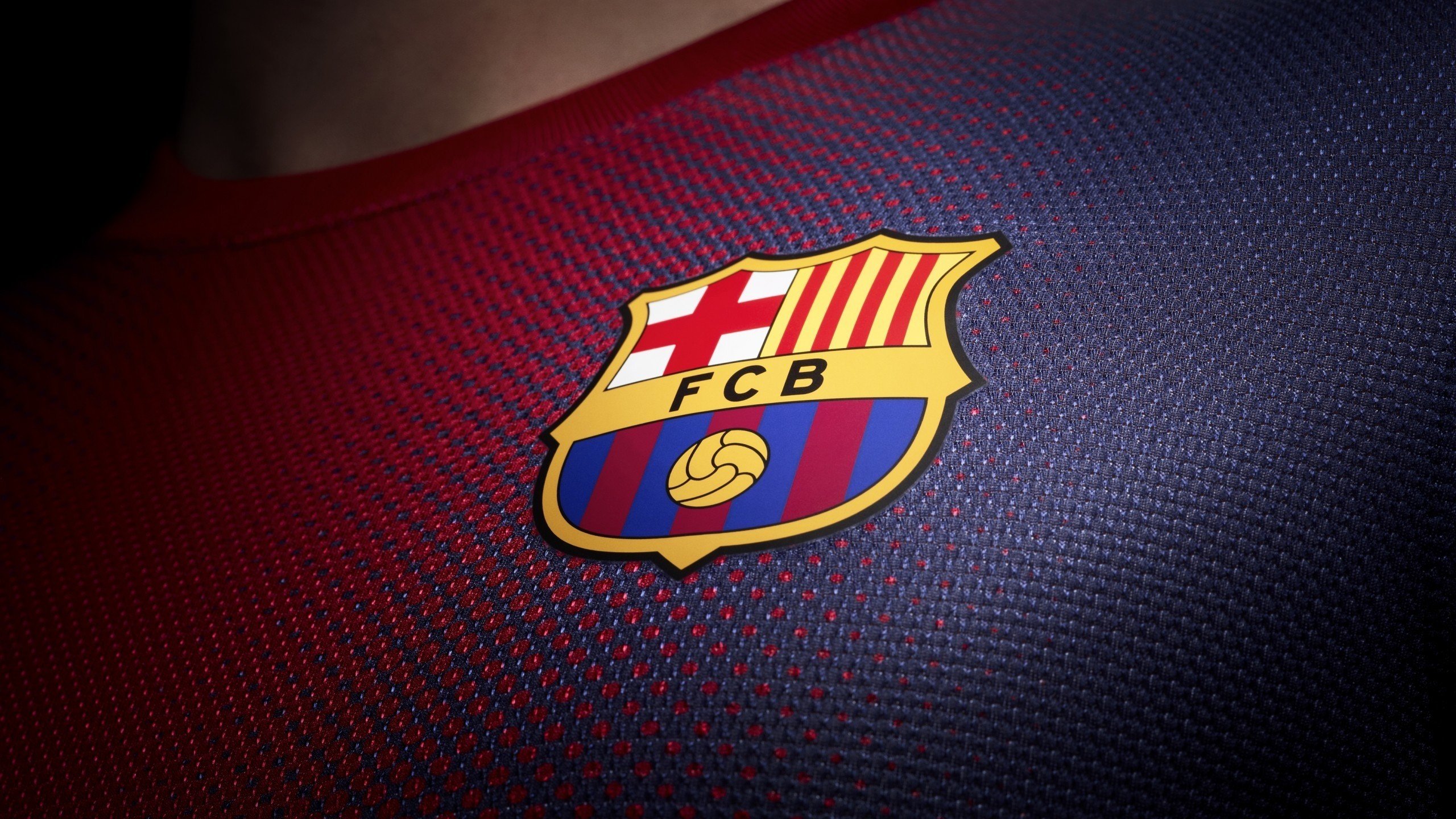 开云-血脉觉醒与永不独行,尤文图斯破荒之夜,本菲卡歌声撼动欧洲,尤文图斯破荒之夜,本菲卡歌声撼动欧洲